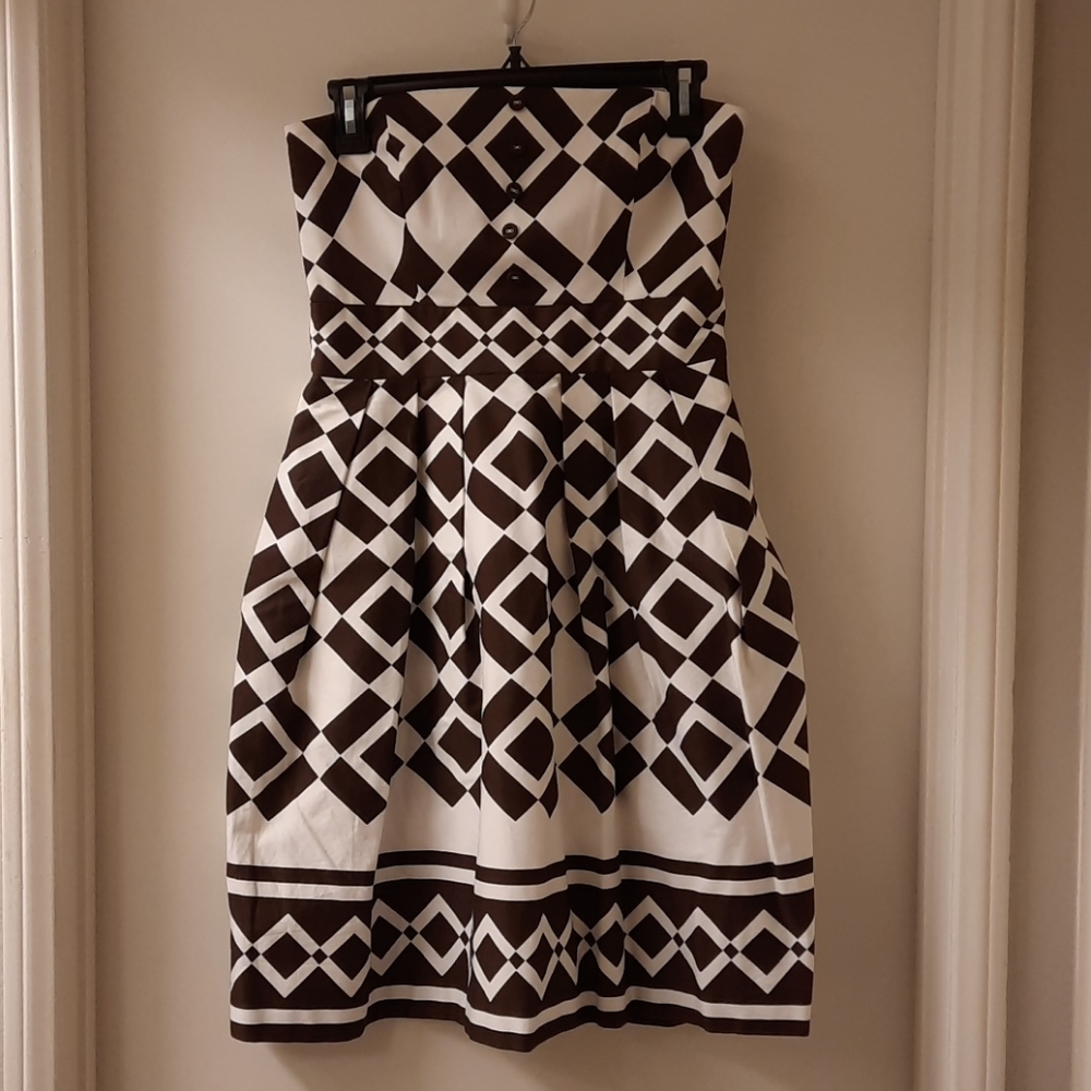 NWT, London Times Strapless Flare Dress🌹